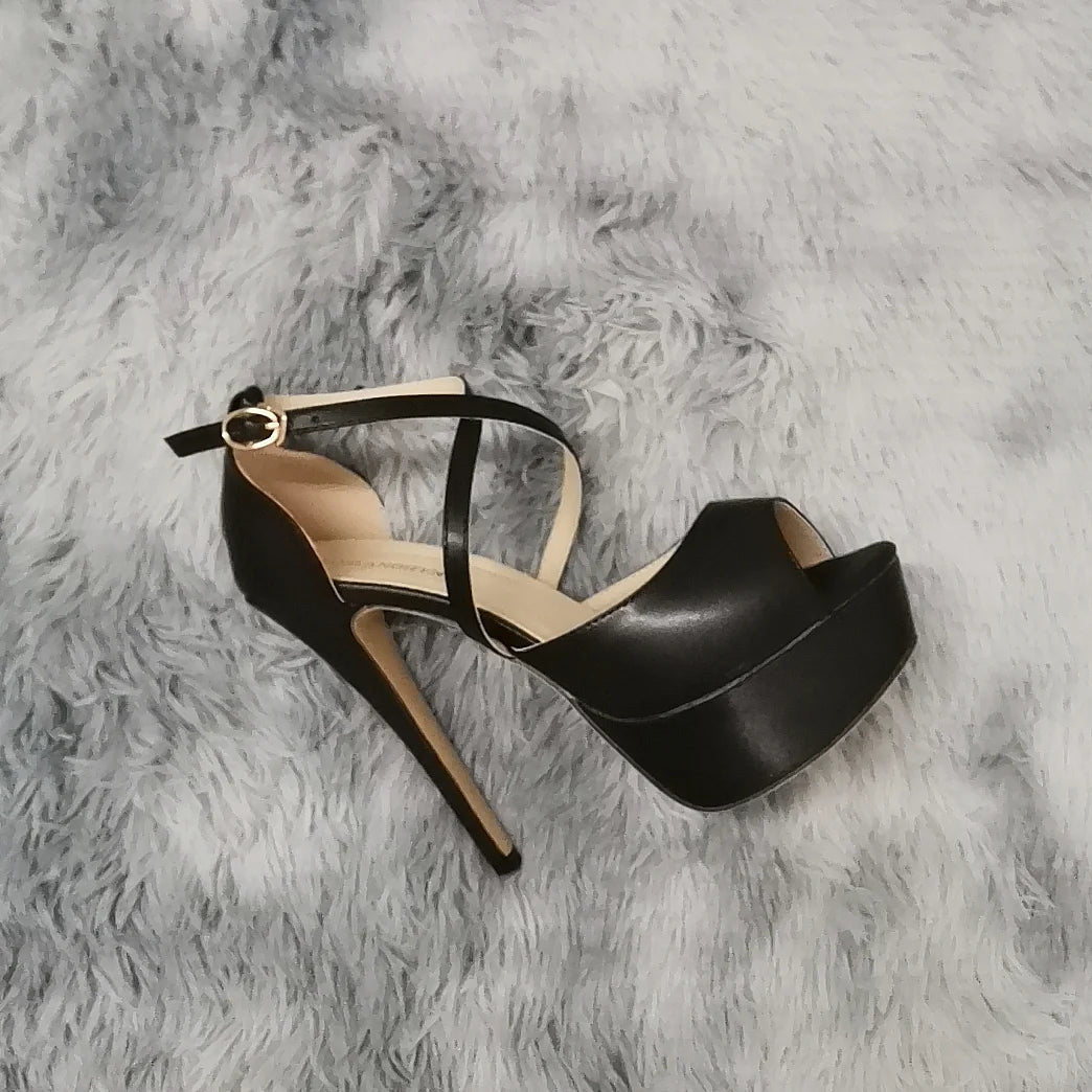 LOSLANDIFEN Pumps Nightclub Sandal Ultra Bride
