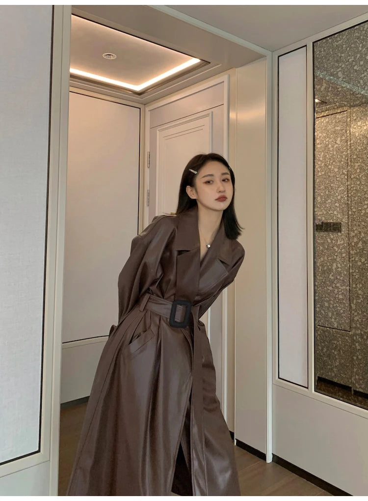 Lautaro Long oversized leather trench coat for women long sleeve lapel loose fit Fall Stylish black women clothing streetwear
