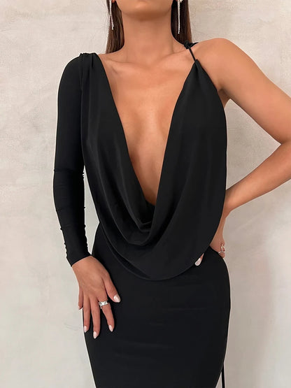 Dulzura One-Shoulder Long Sleeve Swinging Collar