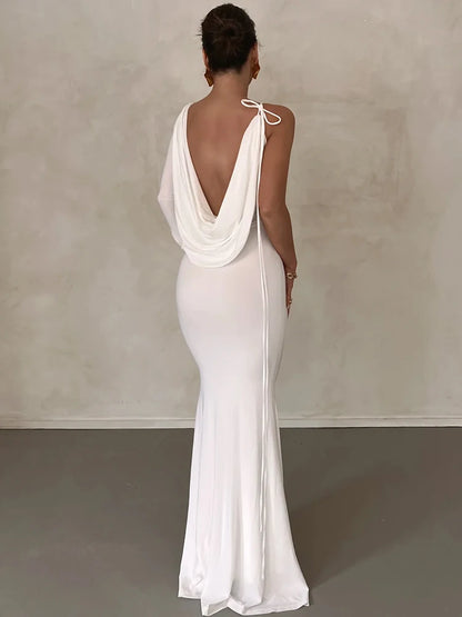 Dulzura One-Shoulder Long Sleeve Swinging Collar