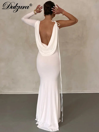Dulzura One-Shoulder Long Sleeve Swinging Collar