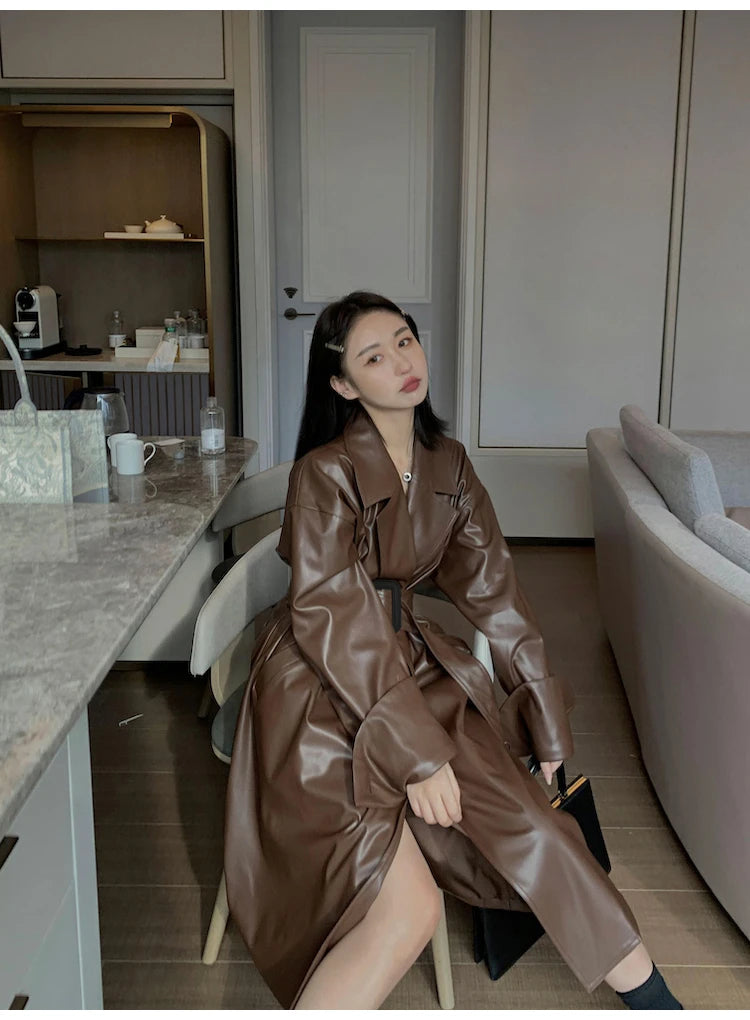 Lautaro Long oversized leather trench coat for women long sleeve lapel loose fit Fall Stylish black women clothing streetwear