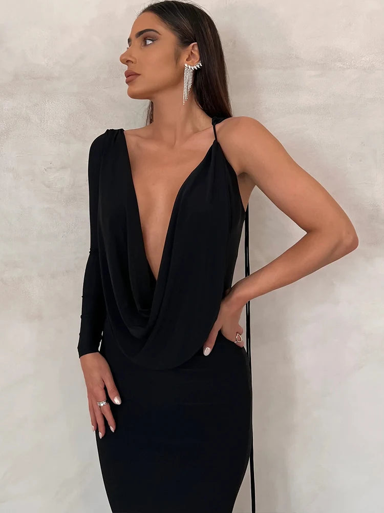 Dulzura One-Shoulder Long Sleeve Swinging Collar
