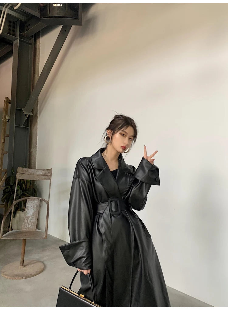 Lautaro Long oversized leather trench coat for women long sleeve lapel loose fit Fall Stylish black women clothing streetwear