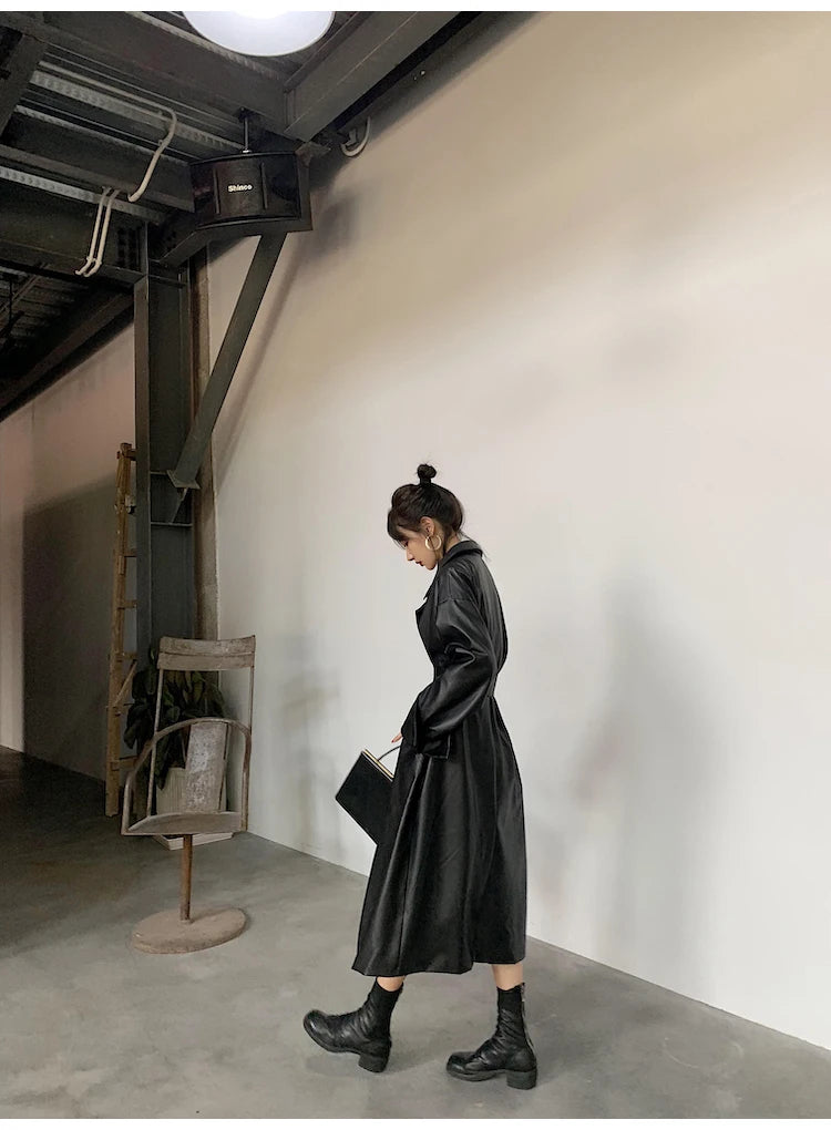 Lautaro Long oversized leather trench coat for women long sleeve lapel loose fit Fall Stylish black women clothing streetwear