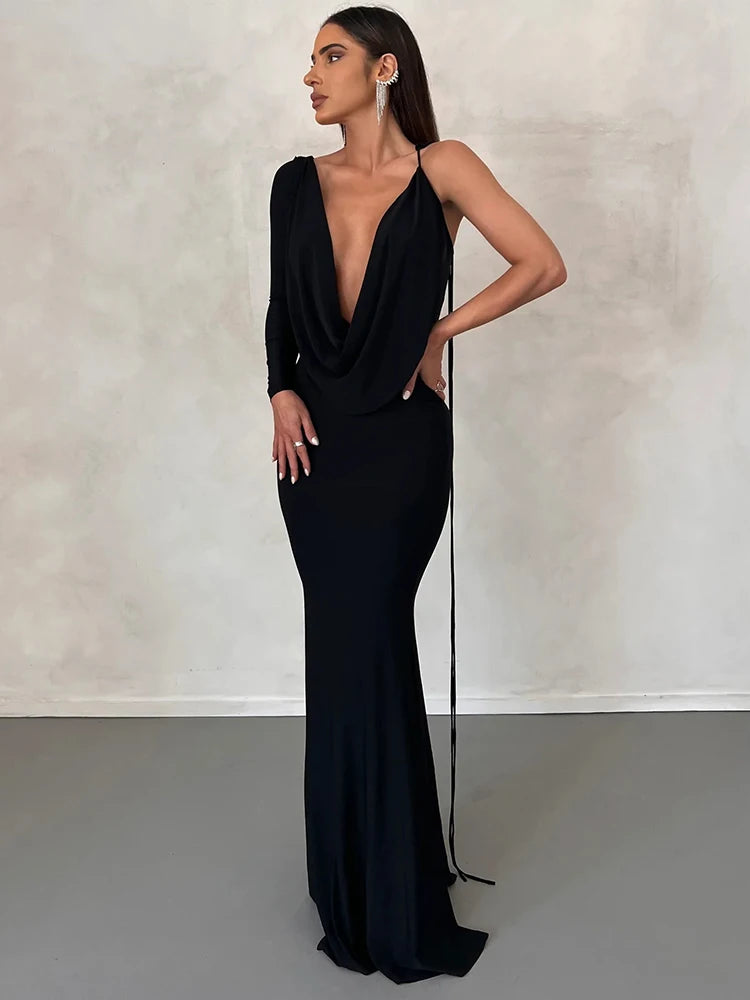 Dulzura One-Shoulder Long Sleeve Swinging Collar