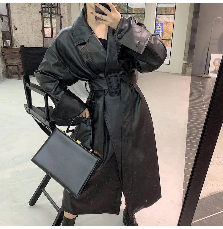 Lautaro Long oversized leather trench coat for women long sleeve lapel loose fit Fall Stylish black women clothing streetwear